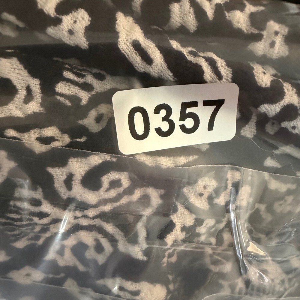 Aeropostale Skater Skirt Womens Medium Black White Geometric Damask Mini Stretch - Picture 8 of 8